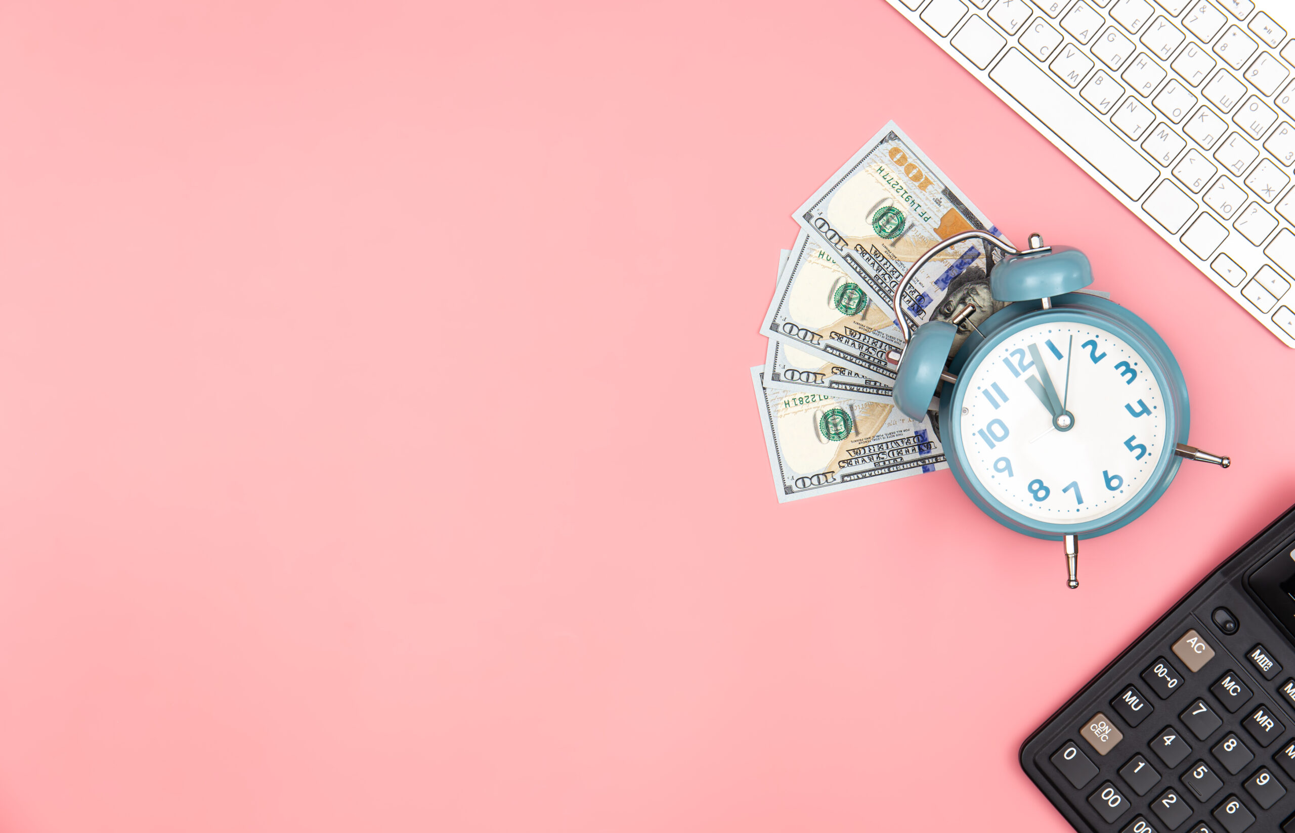 weekly hours worked and monthly income for online sellers at different stages of business growth